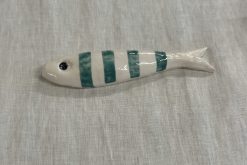 Grün gestreifter Fisch