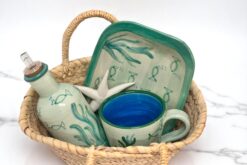 cesta-¿Quieres sorprender al profe este fin de curso?
En Mallorcraft tenemos lo que estás buscando: regalos originales, bonitos y hechos a mano en España.

Aquí te damos 6 ideas para acertar seguro: